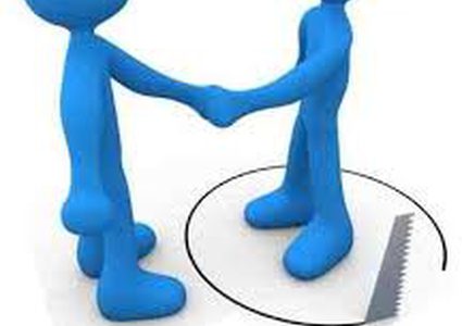 موظّف علاقات عامّة