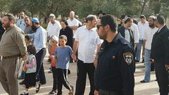 137 مستوطنا يقتحمون الاقصى في ظل الحصار الخانق