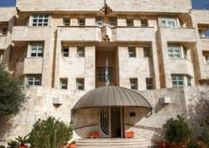 اسرائيل تبحث عن حارس جديد لسفارتها في الأردن