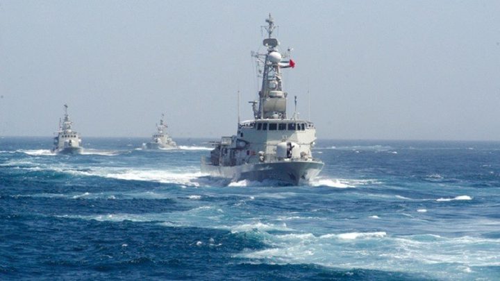 الحوثيون يستهدفون بارجة عسكرية إماراتية في اليمن