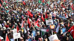 الآلاف يتظاهرون في اسطنبول احتجاجاً على الإجراءات الاسرائيلية في القدس