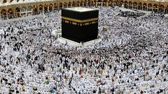 السعودية ترحب بحجاج قطر