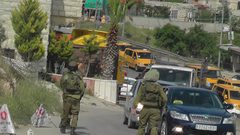 الاحتلال يواصل حصار قرية عزون عتمة للأسبوع الثاني