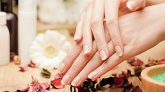 تعرفي على صفات طبيعية لصحة أظافرك وجمالها