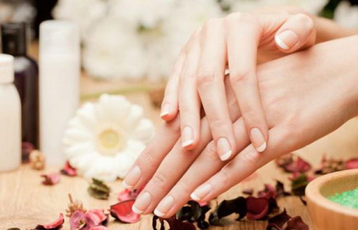 تعرفي على صفات طبيعية لصحة أظافرك وجمالها