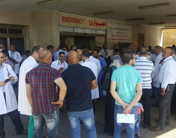 عدد من المعتدين على مستشفى الرازي يسلمون أنفسهم