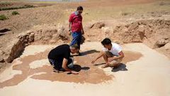 علماء يعثرون على فسيفساء وبقايا كنيسة عمرها 1600 عام