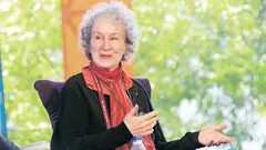 الروائية مارغريت أتوود التعريفات المعتادة بالنسوية غير صحيحة