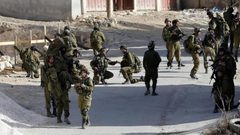 اغلاق مدخل واد فوكين جنوب بيت لحم.. ليضع نتنياهو حجر الاساس لوحدات استيطانية جديدة