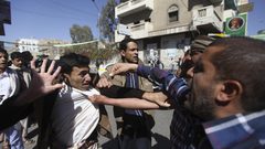 1900 حالة اعتقال تعسفي واخنطاف باليمن