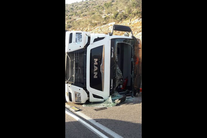 حادثا سير في طريق وادي قانا شمال سلفيت خلال ساعة ونصف