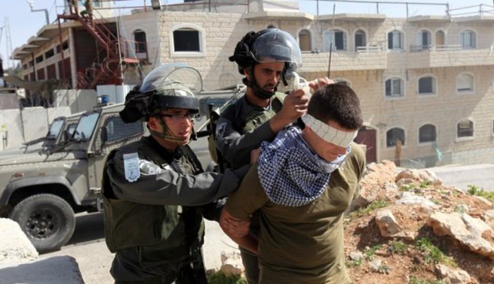 الاحتلال يعتقل فتى عقب الاعتداء عليه في القدس