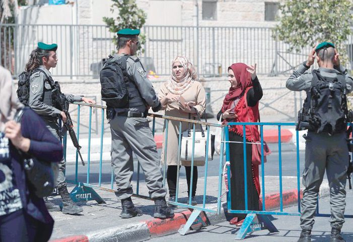 هيومن رايتس: إسرائيل تجرّد المقدسيين من إقاماتهم