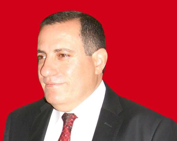 "جماعة" حماس ومجموعة دحلان وقرارات الرئيس