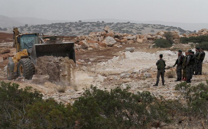 الاحتلال يشرع بتجريف أراضي الجبعة