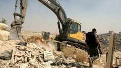الاحتلال يخلي منزل في بلدة سلوان بالقدس المحلتة تمهيدًا لهدمه(فيديو)