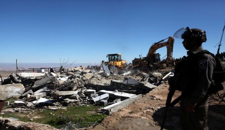 الاحتلال يهدم مغسلة سيارات في القدس