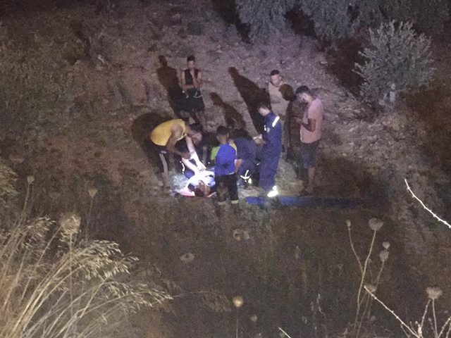 بالصور: إصابة أربعة شبان بحادث سير في نابلس