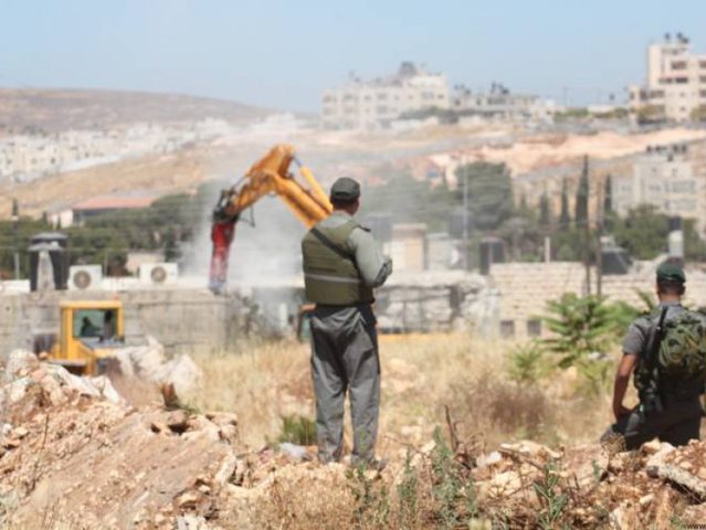 الاحتلال يوقف العمل في مدرسة شرق بيت لحم