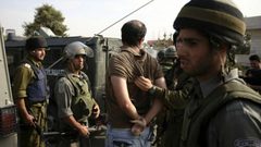 الاحتلال يعتقل فتى من كفر قدوم