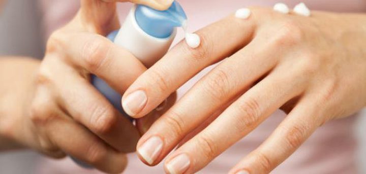 كيف تقومين بعلاج تجاعيد مفاصل اليدين