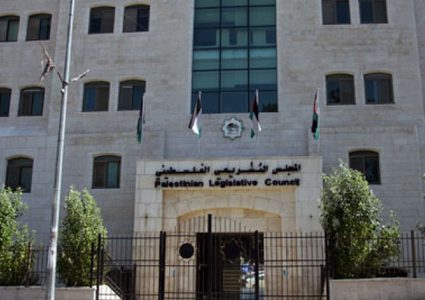 "سيناريوهات" يناقش تعطُّل المجلس التشريعي في أولى إطلالاته "فيديو"