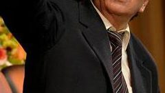 مات منتصب القامة.. وبقي شعره مرفوع الهامة