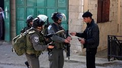 الإحتلال يستدعي شابين من بيت لحم