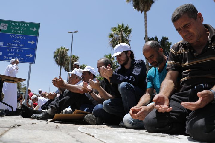 الإفراج عن أحد ائمة القدس بشرط الإبعاد