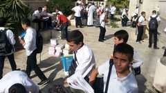 الإحتلال يمنع إدخال الكتب لمدراس داخل الأقصى