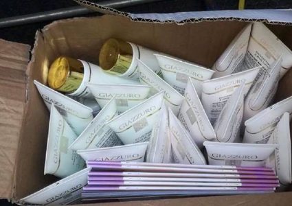 ضبط مواد تجميل غير مطابقة للمواصفات في قلقيلية وإتلاف عصائر في أريحا