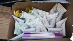 ضبط مواد تجميل غير مطابقة للمواصفات في قلقيلية وإتلاف عصائر في أريحا