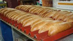 عامل للعمل في مخبز