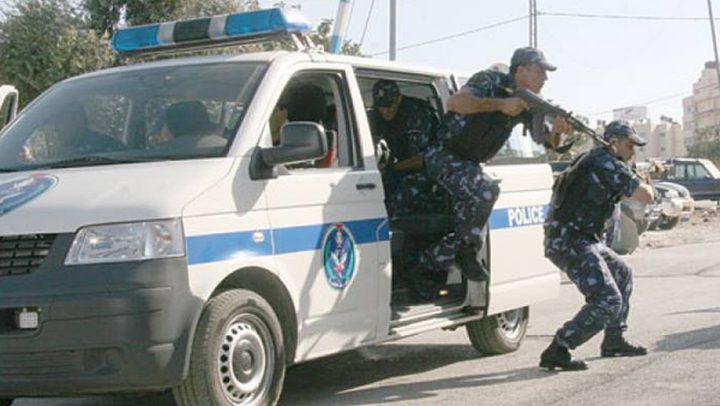الشرطة تقبض على شخص بتهمة انتحال شخصية