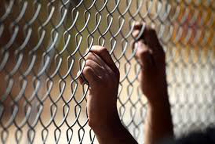 الإحتلال يُصدر قرارات اعتقال إداري بحق 20 معتقلاً