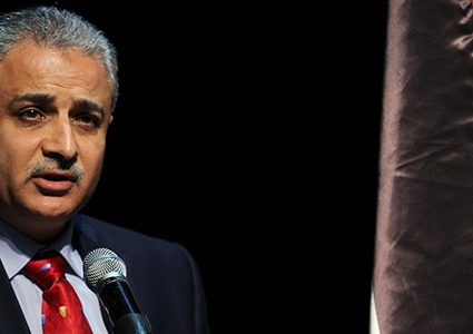 فإنْ همو ذهبتْ أخلاقهم ذهبوا