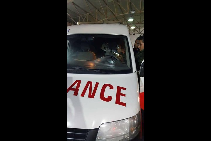 الهلال الأحمر يدعو لوقفة احتجاجية بعد الاعتداء على طاقمه في نابلس