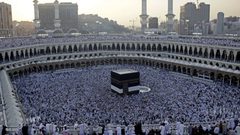 جنين: قافلة حجاج أسر الشهداء تتوجه لأداء مناسك الحج