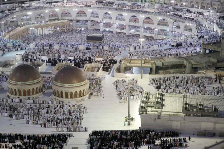 الحجاج يستعدون للوقوف غدًا بصعيد عرفة