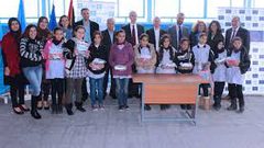 اتفاقية لمنح الطلاب الفلسطينيين بسوريا حقائب وقرطاسية