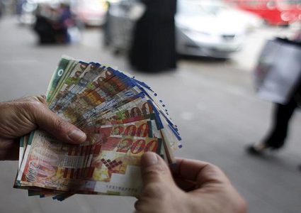 خبراء اقتصاد: النمو الاقتصادي في فلسطين يوازي دولا كُبرى وهذا سبب "الطفرة" في تمويل حكومة فياض‎