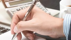 تأثير شدّة الضوء على القرارات المالية