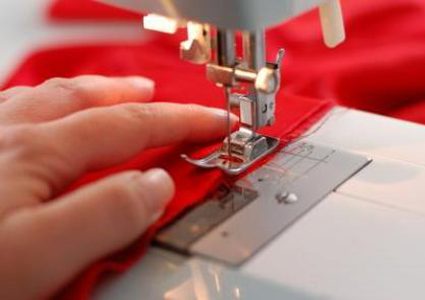 مطلوب شباب و بنات للخياطة