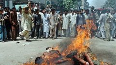 مسيرة للتضامن مع مسلمي بورما