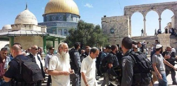 57 مستوطنًا يقتحمون المسجد الأقصى