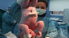 مطلوب أخصائية نسائية وتوليد للعمل