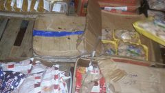 اتلاف أغذية غير صالحة للإستهلاك (صور)