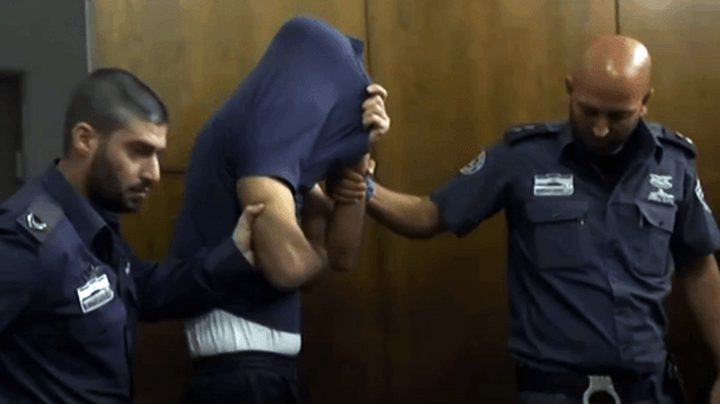 بعد سنوات من التخفي ...قوات الاحتلال تعتقل الفنان العالمي بانكسي