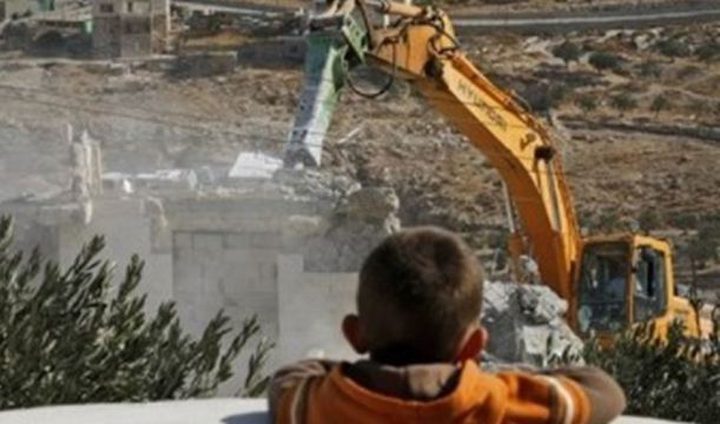 الاحتلال يسلّم دفعة جديدة من إخطارات الهدم بالقدس المحتلة