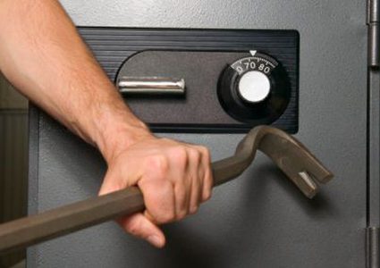 تفاصيل سرقة المجلس القروي لبيت دجن شرق نابلس